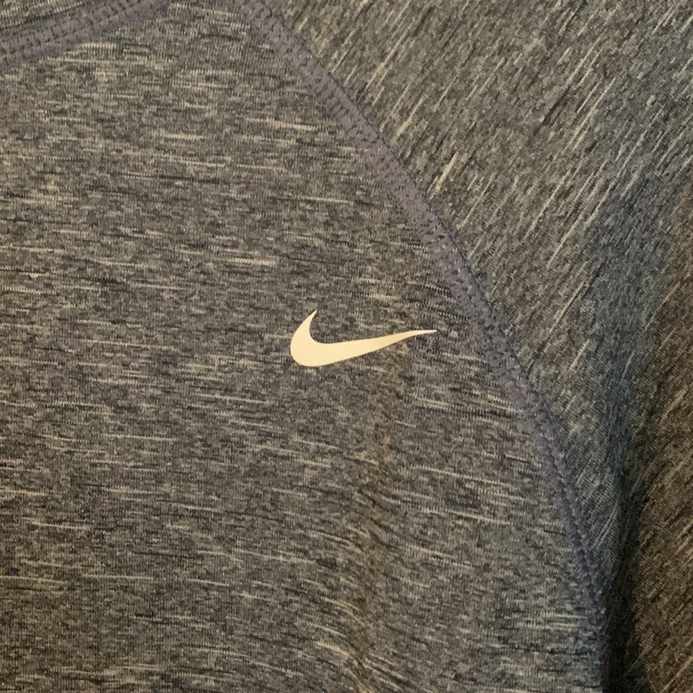 Mens Nike Dri-Fit Workout Shirt - Picture 2 of 3
